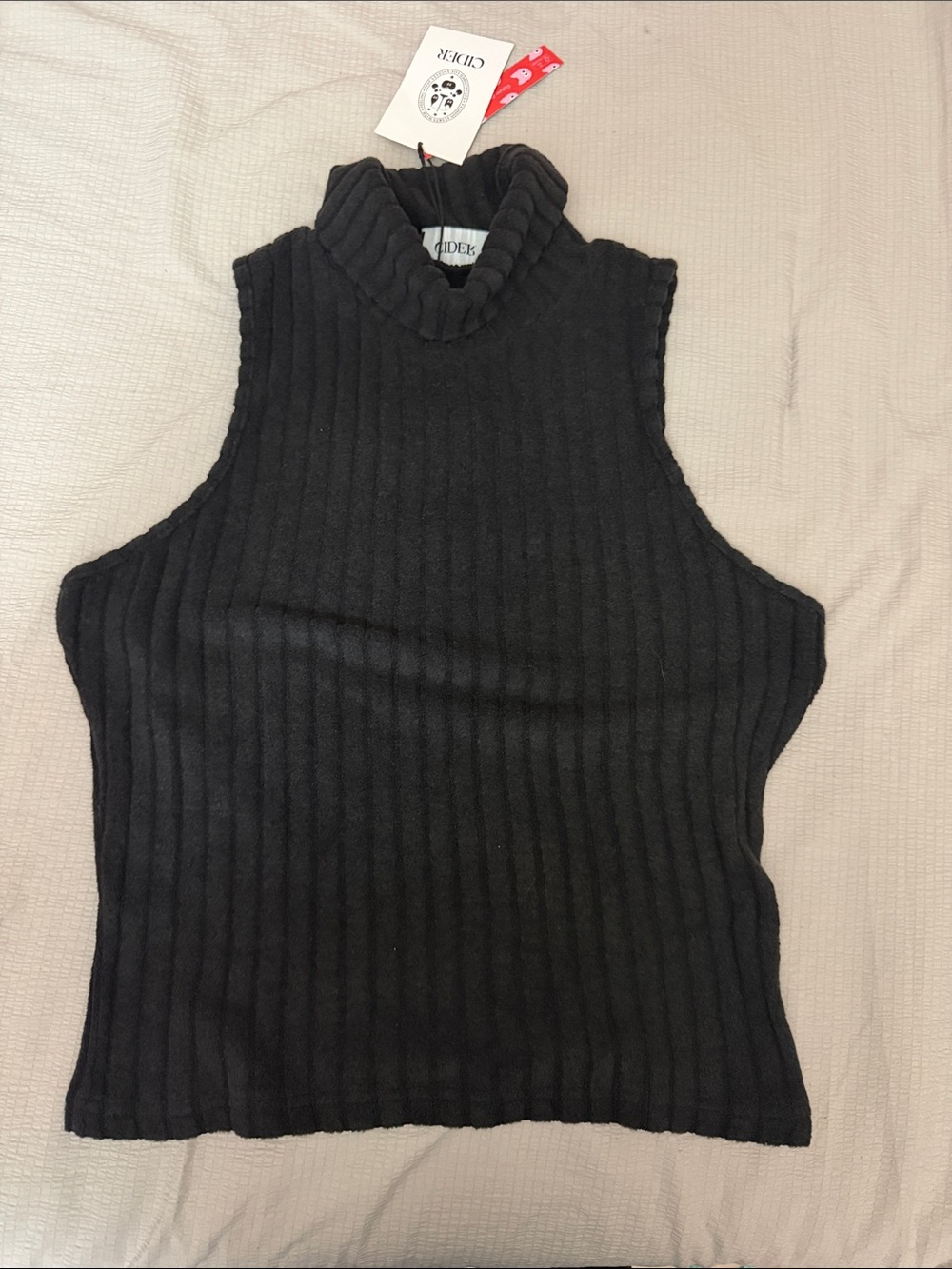 Cider Ribbed Sleeveless Turtleneck - Black